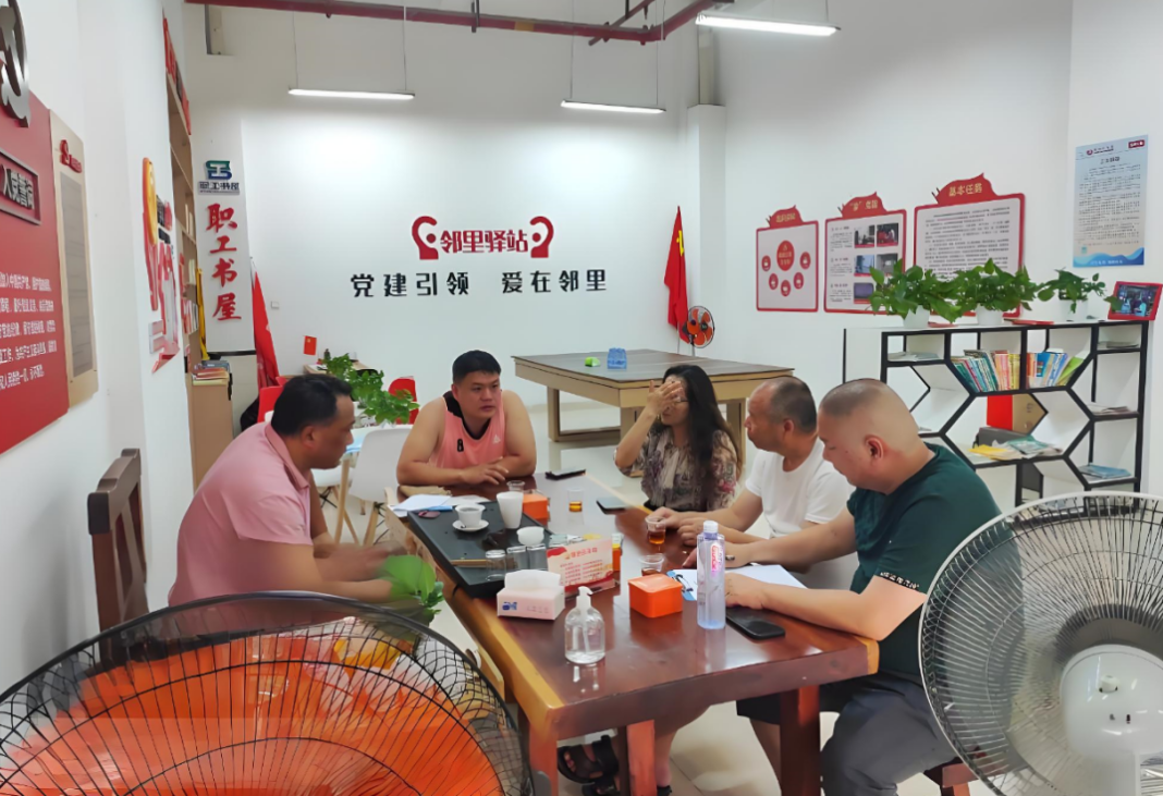 情暖重阳送关怀 健康服务进小区——泉州开发区开展慰问义诊系列敬老活动